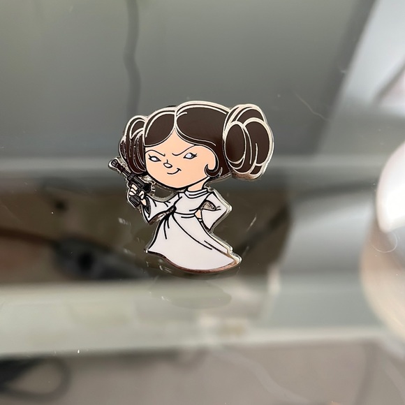Princess Leia pin